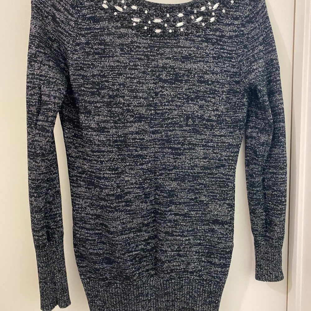 Moda International Sweater - Picture 2 of 9